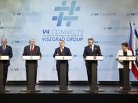 Czech PM Bohuslav Sobotka, Benjamin Netanyahu, Hungarian PM Viktor Orban, Slovakian PM Robert Fico and Polish PM Beata Szydlo, photo: CTK