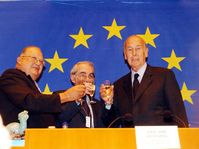 From left to right: Jean-Luc Dehaene, Giuliano Amato, Valery Giscard d'Estaing, photo: CTK