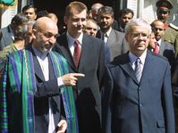 Primer ministro checo Vladimír Spidla y Hamid Karzai, presidente de Afganistán, Foto: CTK
