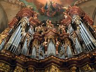 L'orgue de la basilique Saint-Jacques-Le-Majeur, photo: Anton Fedorenko, CC BY-SA 3.0