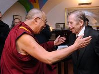 Le dalaï-lama a été accueilli par Václav Havel, photo: CTK