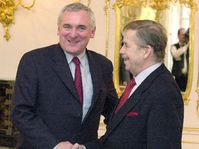 Bertieho Aherna and Vaclav Havel, photo: CTK