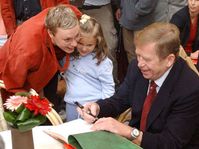 Vaclav Havel à la présentation de son livre, photo: CTK