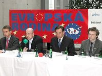 Slavnostní zahájení projektu Evropská rodina ve Studiovém domě Českého rozhlasu  15.4. 2002