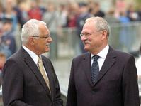 Václav Klaus con Ivan Gasparovic, foto: CTK