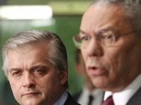 Wlodzimierz Cimoszewicz and Colin Powell, photo: CTK