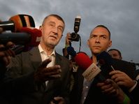 Andrej Babiš (a la izquierda), foto: ČTK