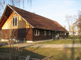 Budova s klubovnami vodních skautů na Žižkově, foto: Geocaching.com