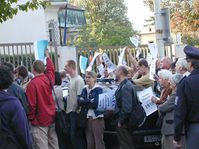 Ante la Embajada de Cuba en Praga fue agredido un manifestante...