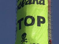 Greenpeace - STOP DIOXIN, photo: CTK