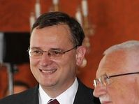 Премьер-министр Петр Нечас и президент Вацлав Клаус (Фото: ЧТК)