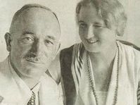 Hana Benešová s manželem (1934), foto: autor neznámý, Public domain, Wikimedia Commons