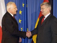 Vaclav Klaus und Joschka Fischer (Foto: CTK)