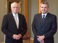 Vaclav Klaus (links) und Karel Kühnl (Foto: CTK)