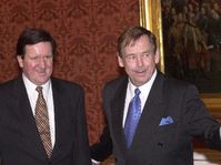 George Robertson and Vaclav Havel, photo CTK