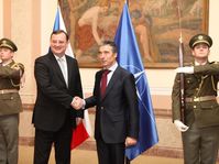 Anders Fogh Rasmussen y Petr Nečas, foto: Archivo del Gobierno de la RCh