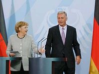 Angela Merkel mit Mirek Topolánek (Foto: ČTK)