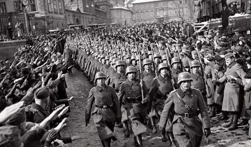German troops at Prague Castle, March 15, 1939, photo: Public Domain