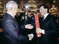 Gustáv Husák und Karel Gott (Foto: ČTK)