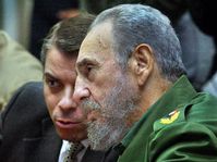 Fidel Castro y Felipe Pérez, ministro de RR.EE. cubano (Foto: CTK)