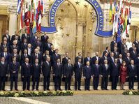 The leaders of 25 EU member states met to sign the Constitution, photo: CTK