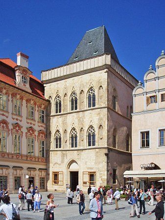 Haus Zur Steinernen Glocke Willkommen Bei Den Luxemburgern