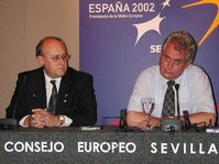 European Union's summit in Seville - Czech Prime Minister Milos Zeman and Foreign Minister Jan Kavan, photo: CTK