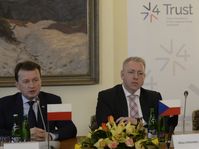 Mariusz Blaszczak, Milan Chovanec, Robert Kaliňák, photo: CTK