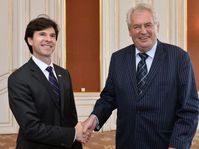 Andrew Shapiro et Miloš Zeman, photo: ČTK