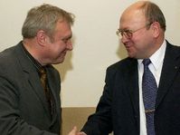 Miloslav Ransdorf a Vladimír Remek, foto: ČTK
