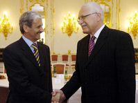 Slovak prime minister Mikulas Dzurinda and president Vaclav Klaus, photo: CTK