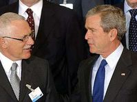 President Vaclav Klaus with the president of the United States George Bush, photo: CTK