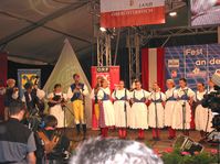 Celebrations at the Guglwald-Predni Vyton border
