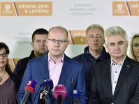 Bohuslav Sobotka (center), photo: CTK