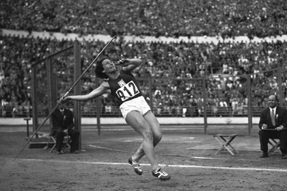 Dana Zátopková recalls past Olympic triumphs | Radio ...