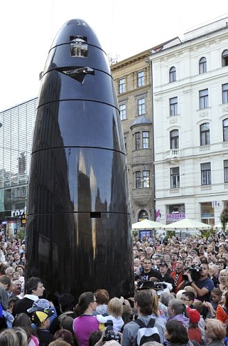 Brno’s new clock provokes colourful reactions | Radio Prague