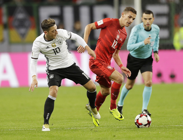 Fußball: Tschechien Erhält Lehrstunde Von Weltmeister Deutschland ...