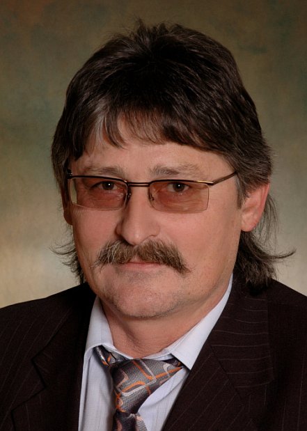 капитан ательстан днд. студент староста. умеров депутат украина. бодайбо 19 век. ильми крымский.