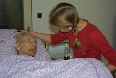 hospice nurse explains phenomena before death