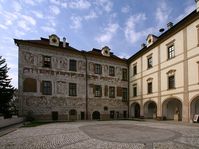 Das Schloss in Benatky nad Jizerou (Foto: H. Raab, CC BY 3.0 Unported)