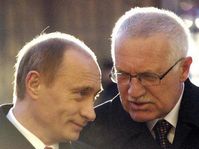 Le président russe Vladimir Poutine avec le président Vaclav Klaus, photo: CTK