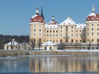 Schloss Moritzburg (Foto: Dr. Bernd Gross, Wikimedia Commons, CC BY-SA 3.0)