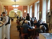 Кафе «Лувр», Фото: Ондржей Томшу, Чешское радио - Радио Прага